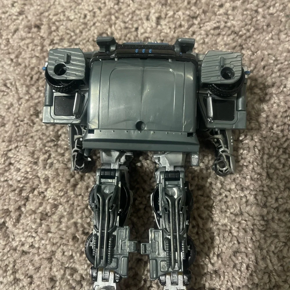 Transformers - Picture 7 of 7